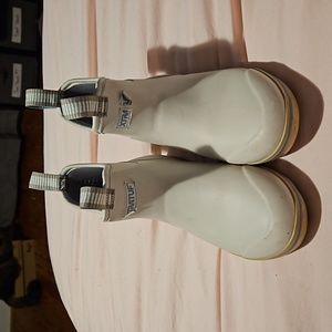 Xtratuf white rain boots